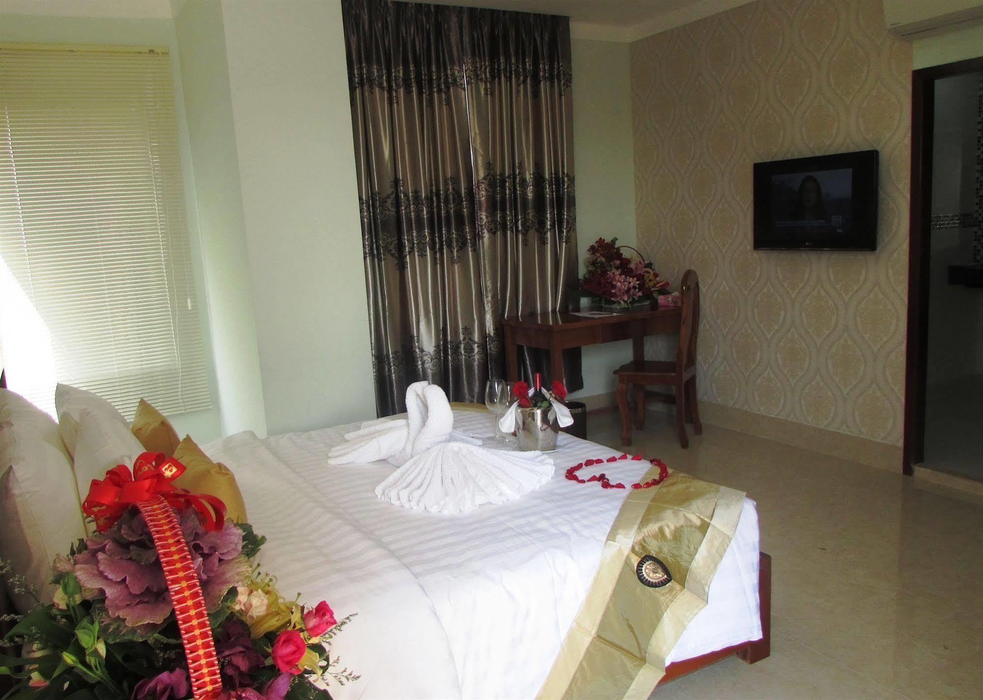 Sen Han Hotel Phnom Penh Extérieur photo