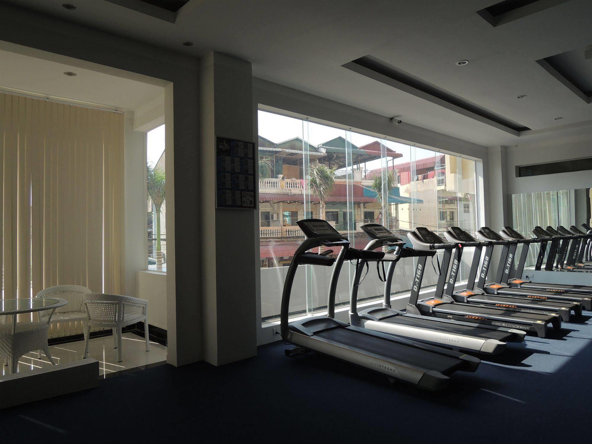 Sen Han Hotel Phnom Penh Extérieur photo